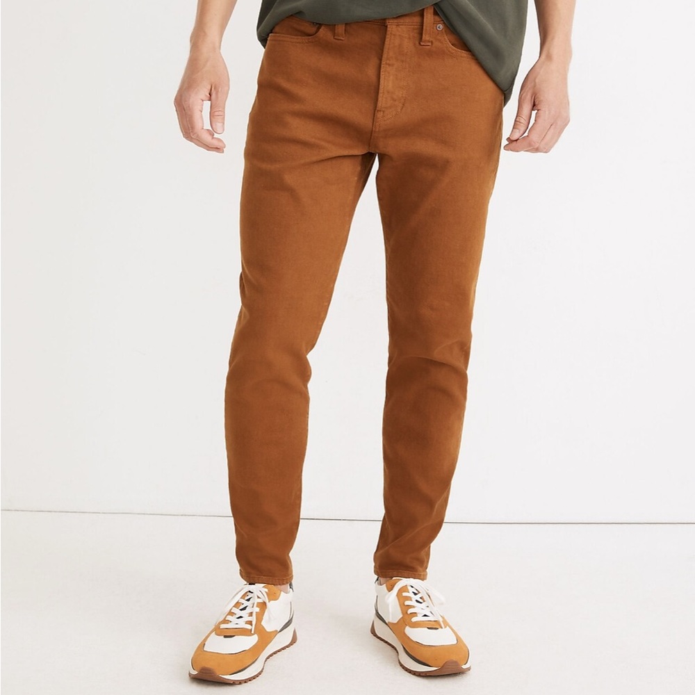 Madewell Garment-Dyed Relaxed Taper Jeans - 30x32